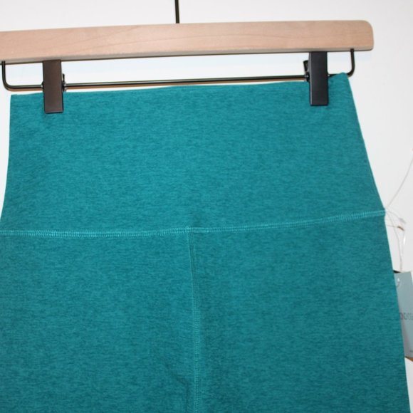 Beyond Yoga High Waisted Capri Leggings - Picture 3 of 8